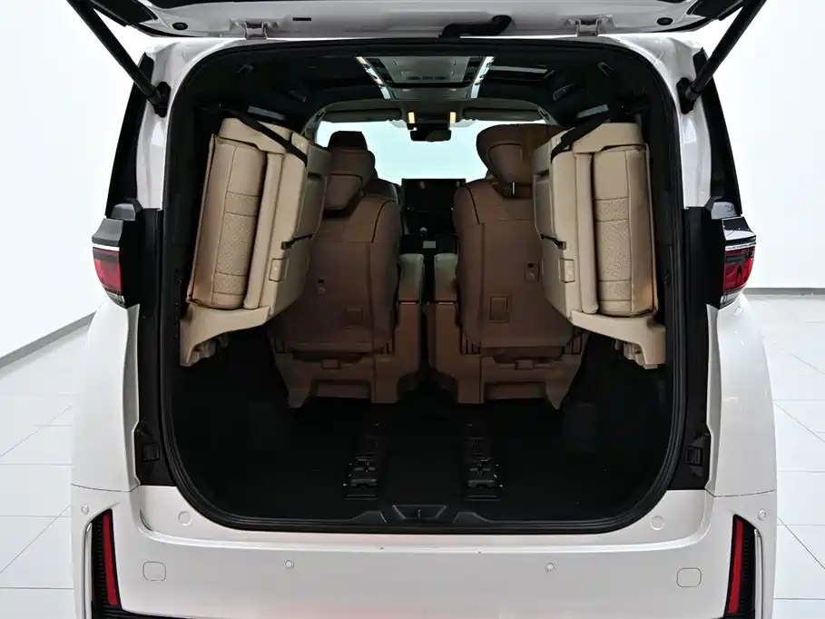 Toyota Vellfire 2024 Crown Hybrid 2.5L Executive Premium Edition фото 40