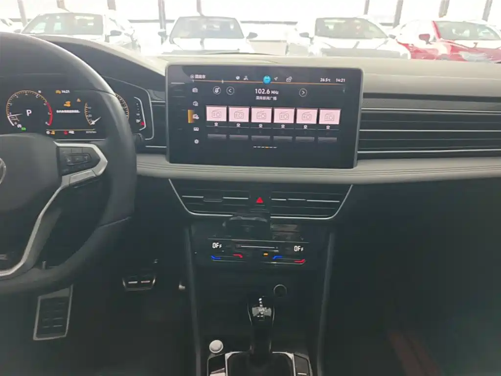 Volkswagen Tiguan L 2024 Outstanding 330TSI Auto 2WD R-Line Dragon Glory Edition фото 13