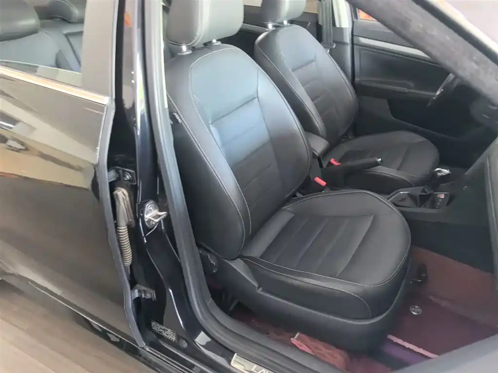 Volkswagen Lavida 2017 230TSI DSG Comfort Edition фото 25