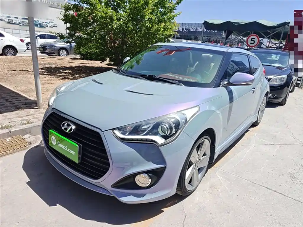 Hyundai Veloster 2012 1.6T Automatic Luxury фото 2