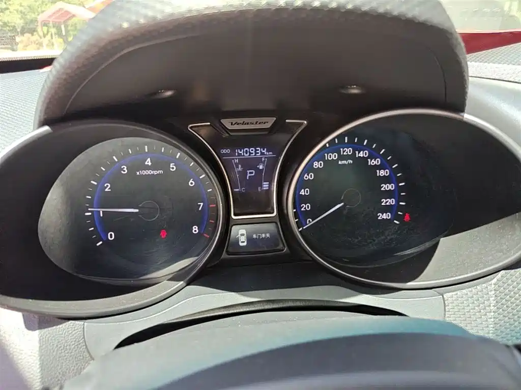 Hyundai Veloster 2012 1.6T Automatic Luxury фото 12