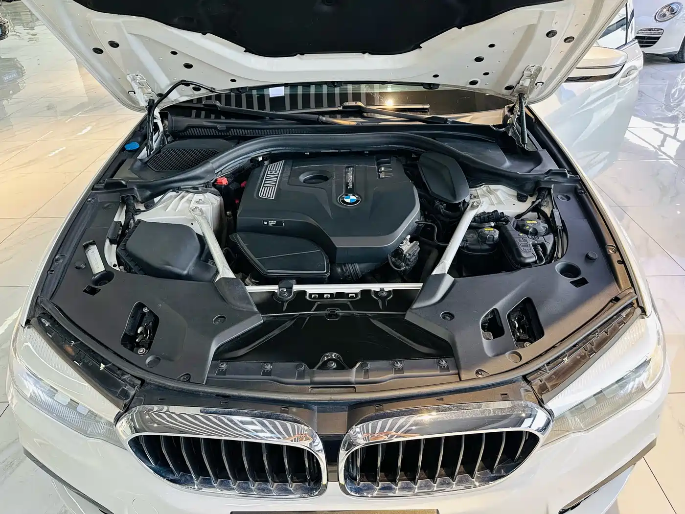 BMW 5 Series 2019 525Li M Sport Package фото 20