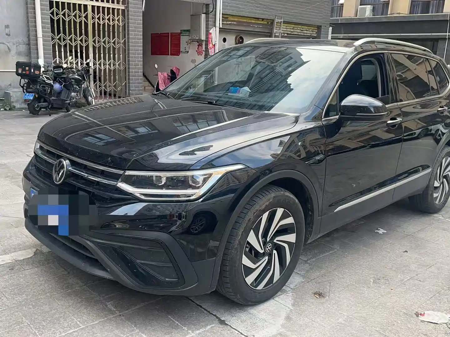 صورة 1 - Volkswagen Tiguan L