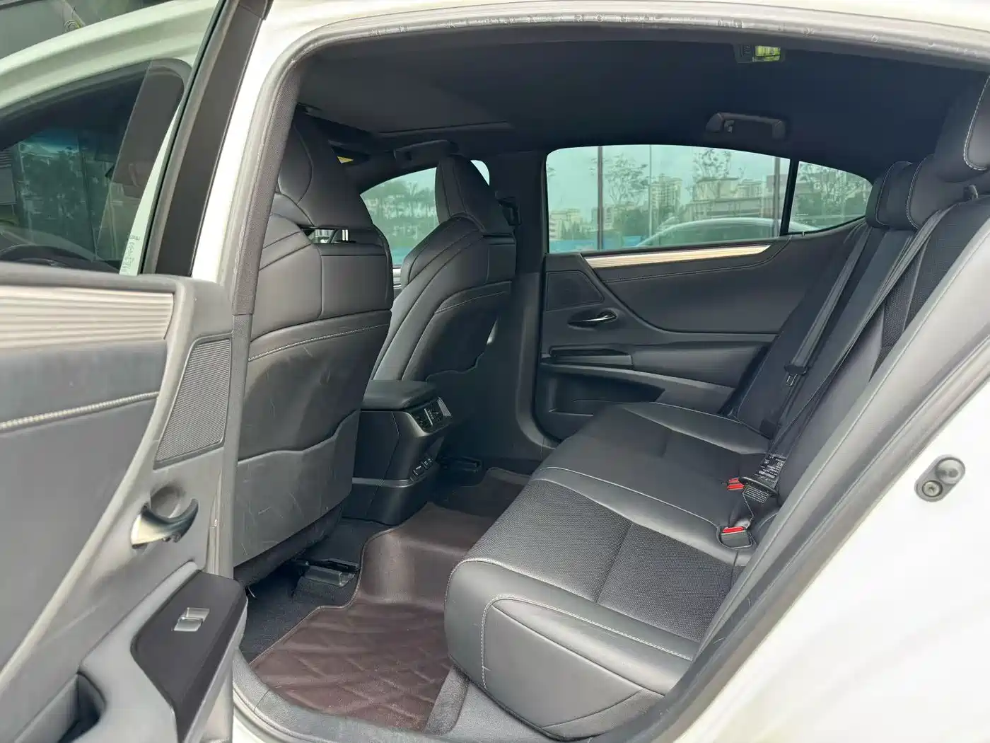 Lexus ES 2021 260 Premium Edition фото 6
