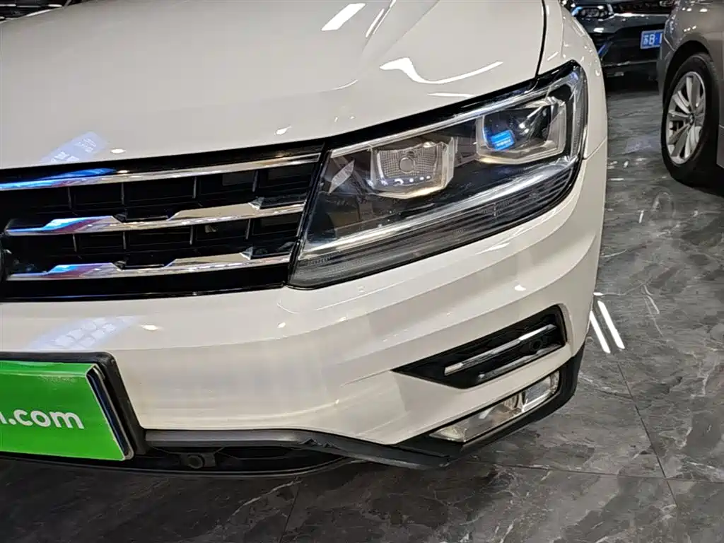 Volkswagen Tiguan L 2019 330TSI Automatic 2WD Smart Luxury Edition China VI фото 24