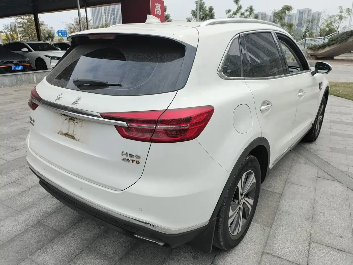Hongqi HS5 2019 2.0T Smart Connect Joy Edition фото 12