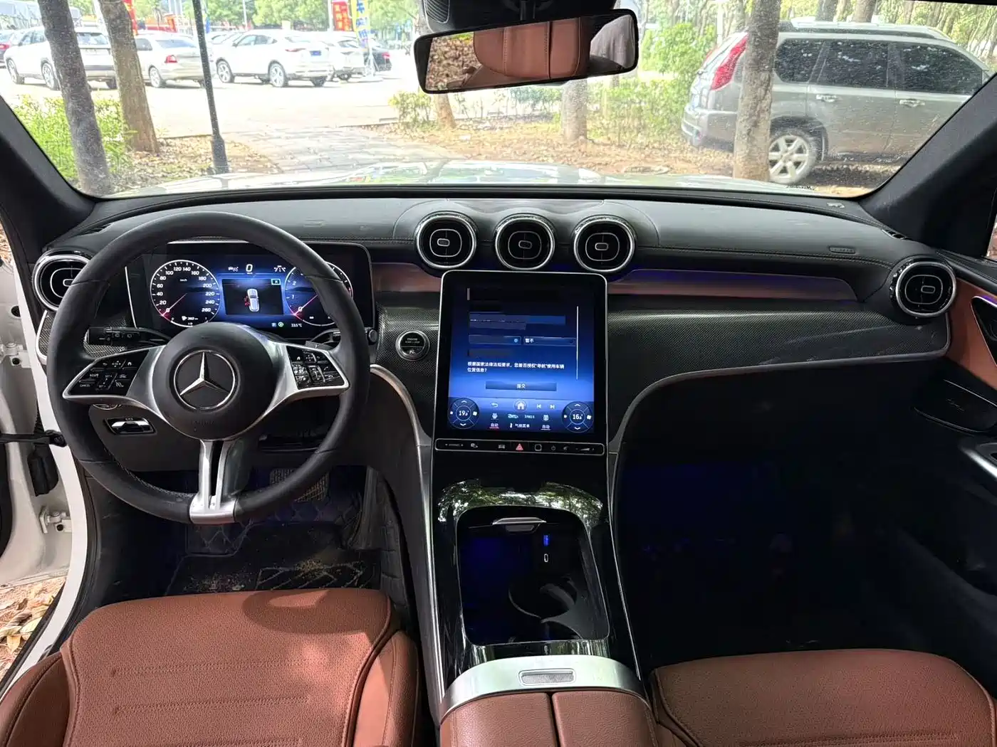 Mercedes-Benz GLC 2023 GLC 260 L 4MATIC Sport 5-seater фото 7
