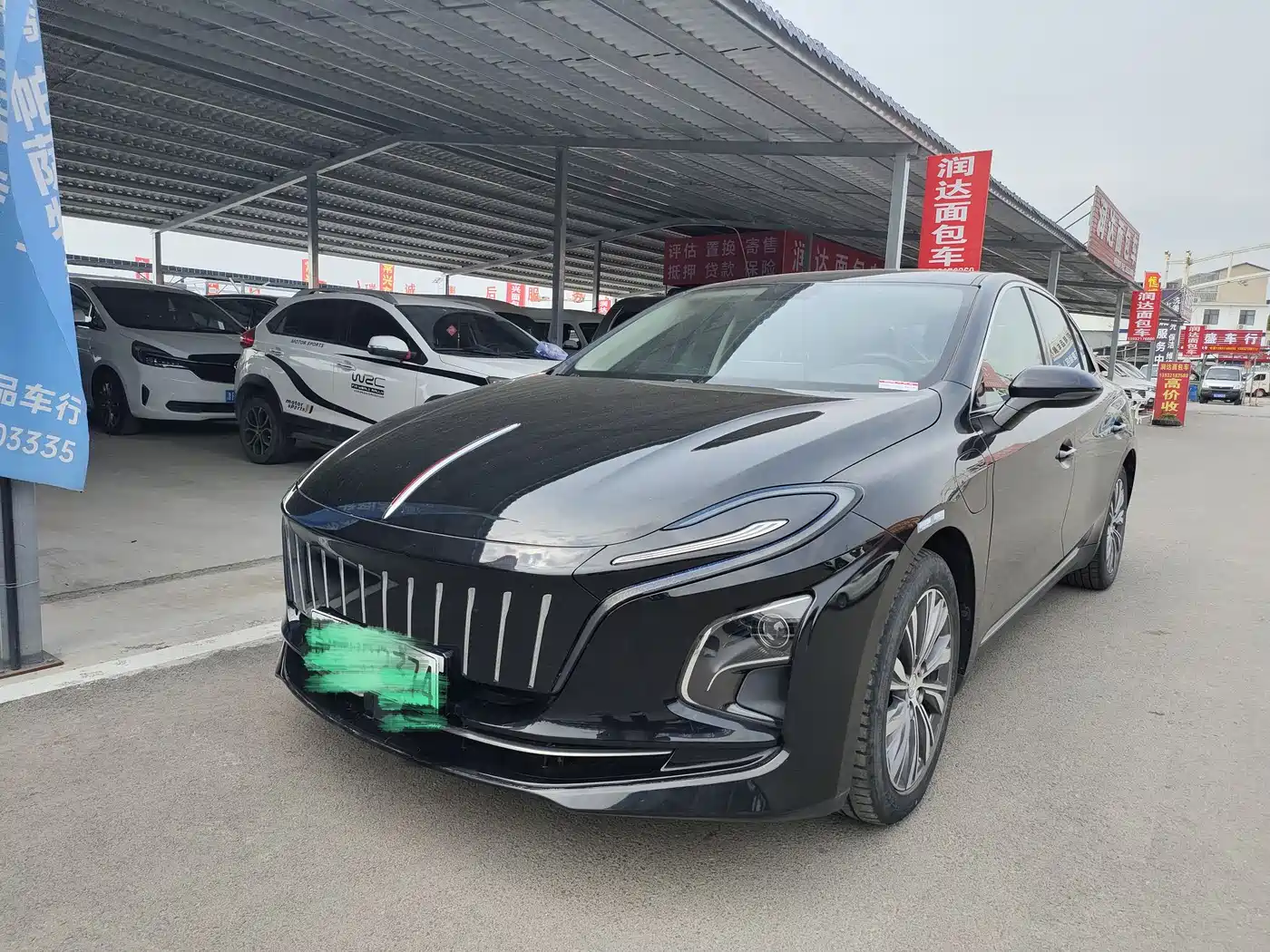Hongqi E-QM5 2022 431km Charging Enjoyment Edition
