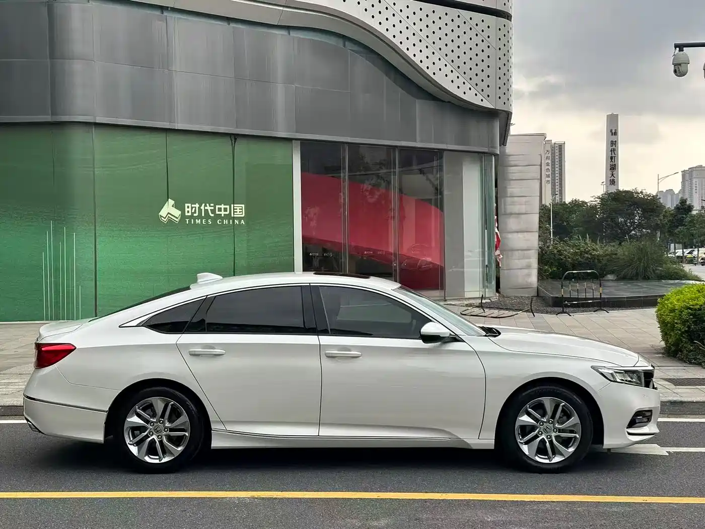 Honda Accord 2018 260TURBO Luxury Edition China VI фото 4