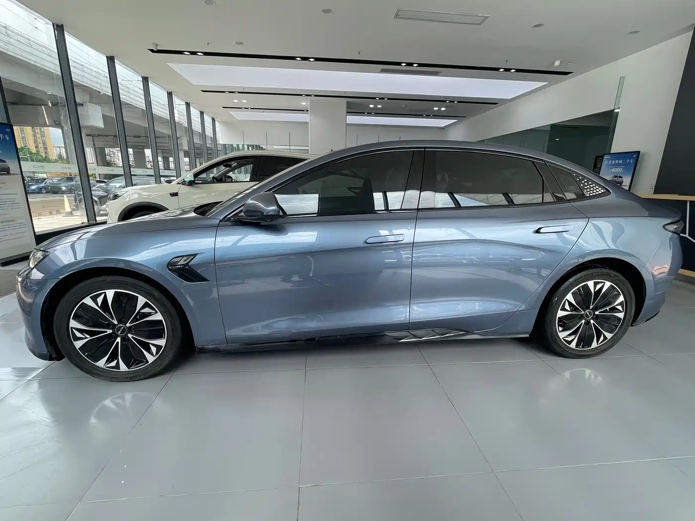 BYD Seal 2022 550km Standard Range RWD Premium фото 3