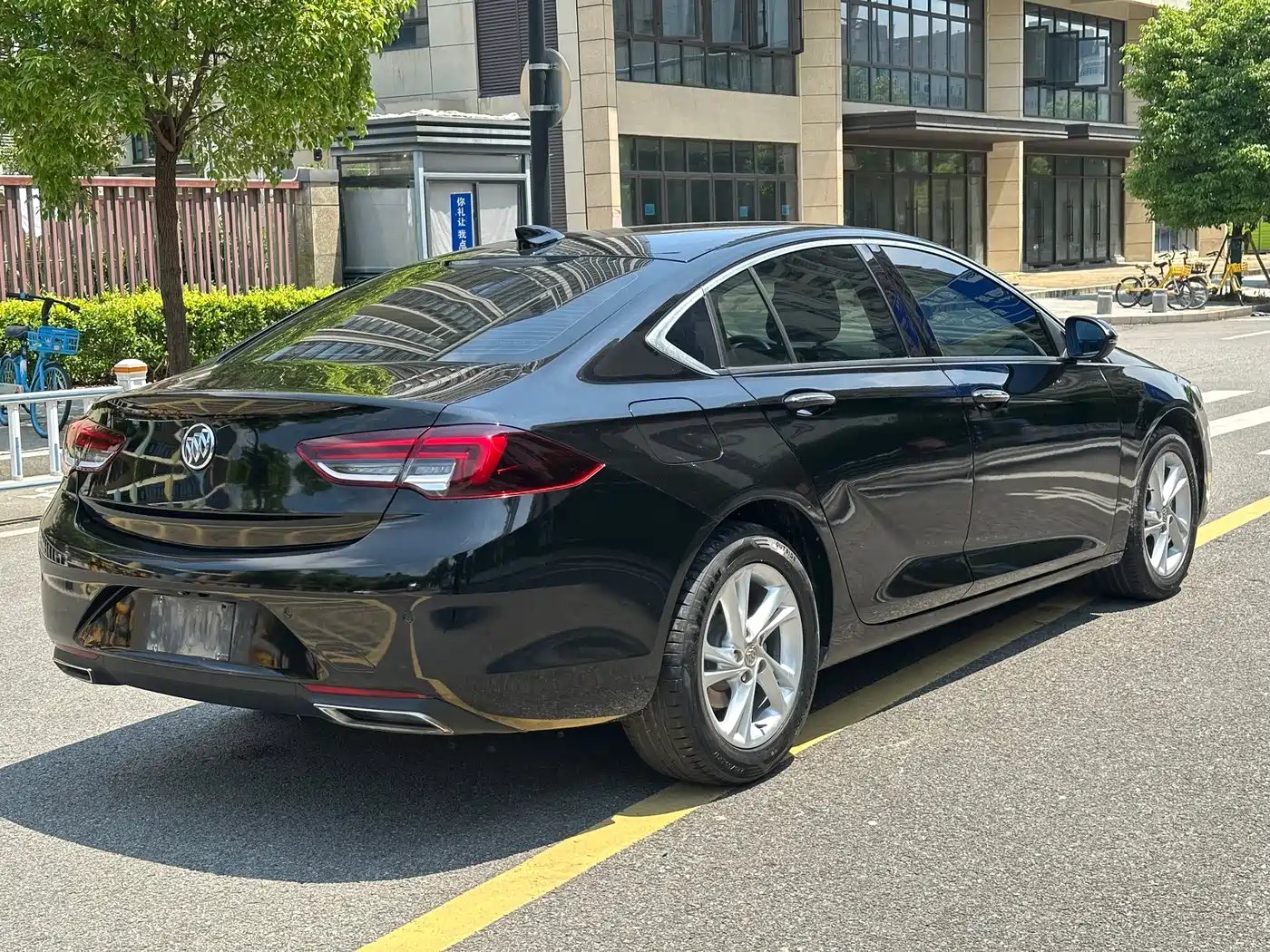 Buick Regal 2020 552T Luxury фото 9