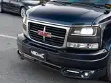 Photo 9 - GMC Savana
