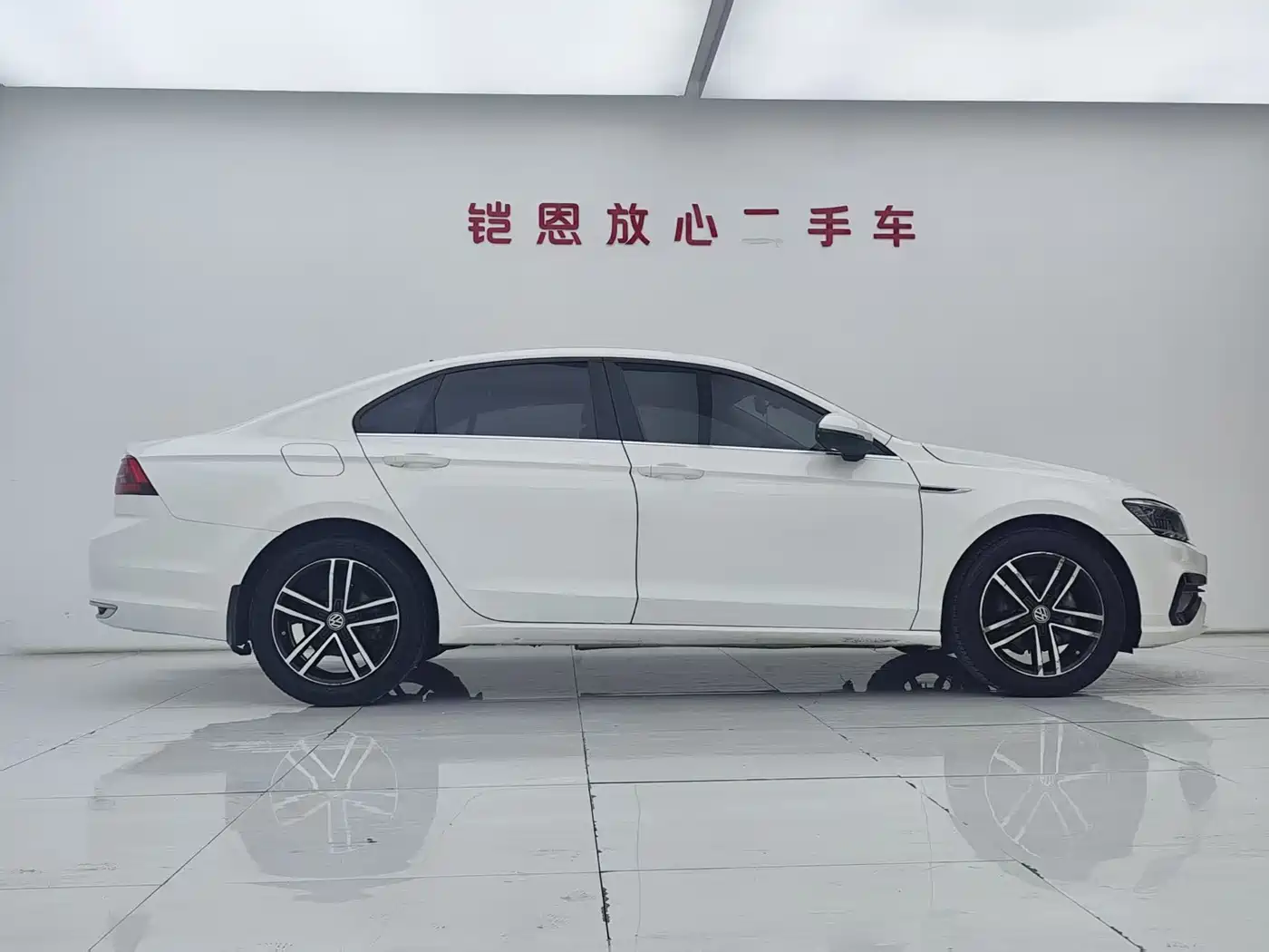 Volkswagen Lamando 2021 280TSI DSG Comfort Edition фото 4