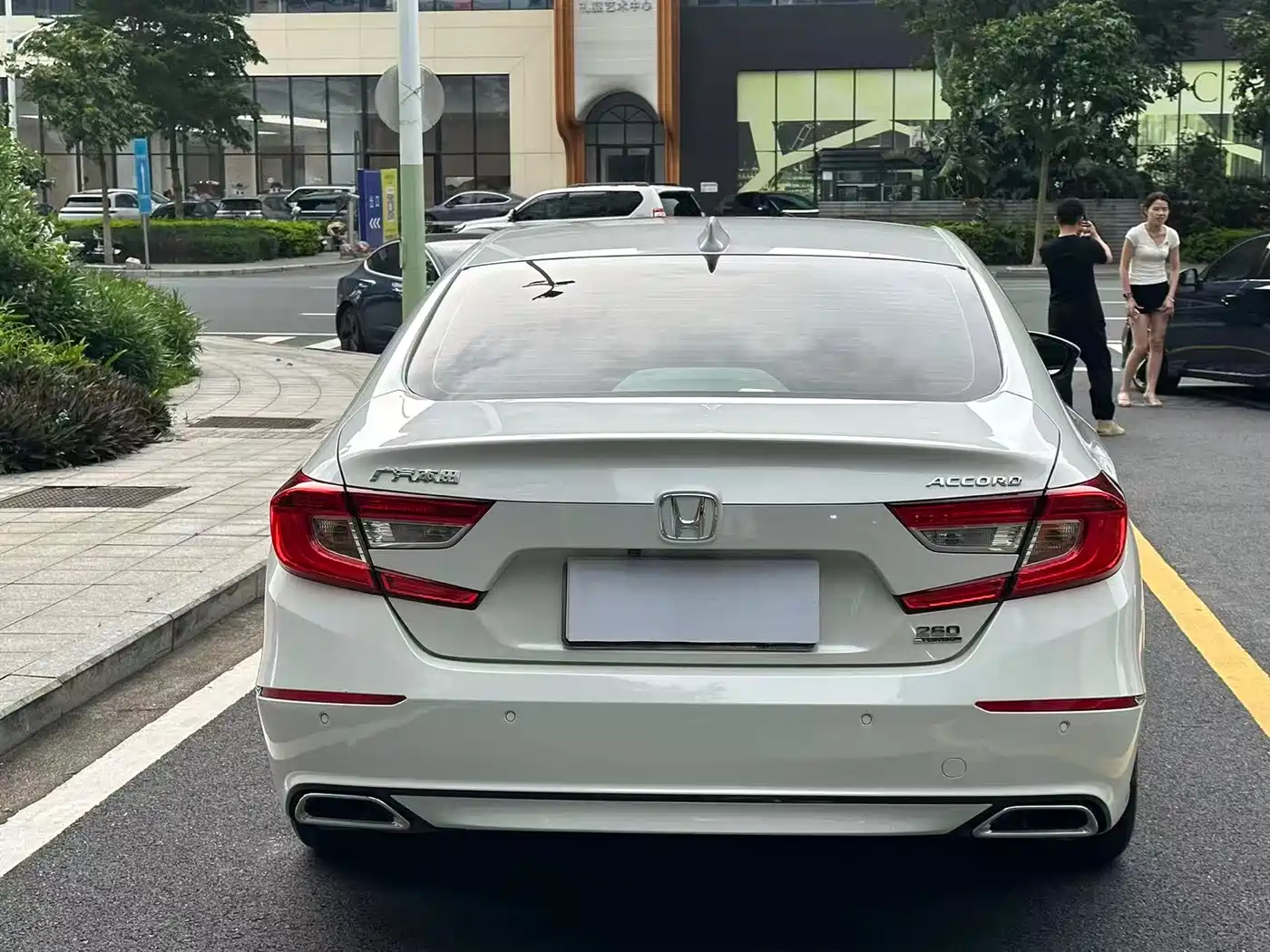 Honda Accord 2018 260TURBO Luxury Edition China VI фото 16