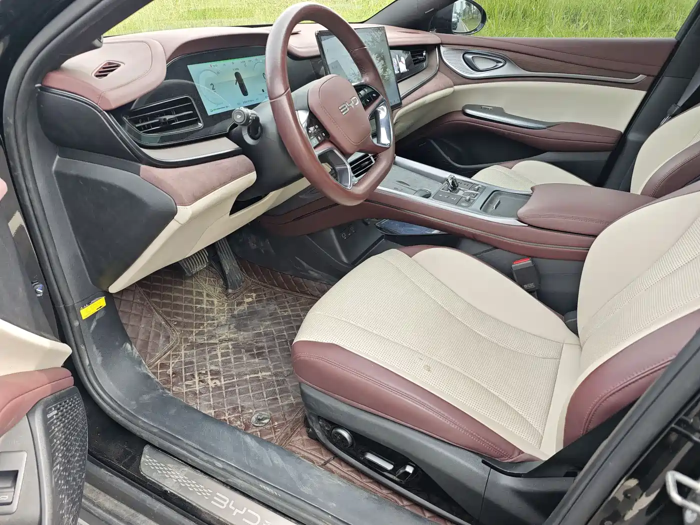 BYD Seal 2024 Glory Edition DM-i 1.5L 121km Luxury фото 4