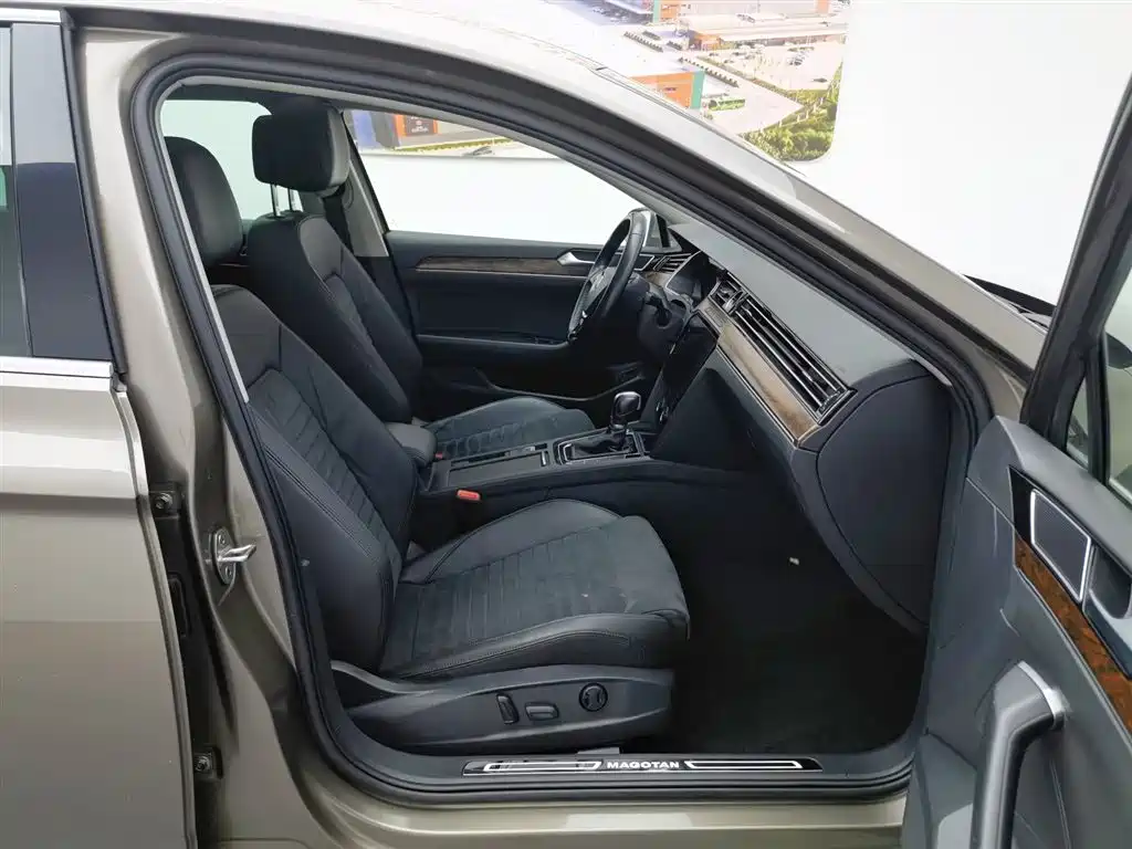 Volkswagen Magotan 2018 330TSI DSG Premium фото 23