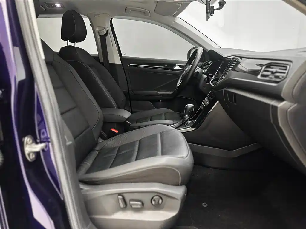Volkswagen T-ROC 2022 280TSI DSG 2WD Comfort PLUS фото 21