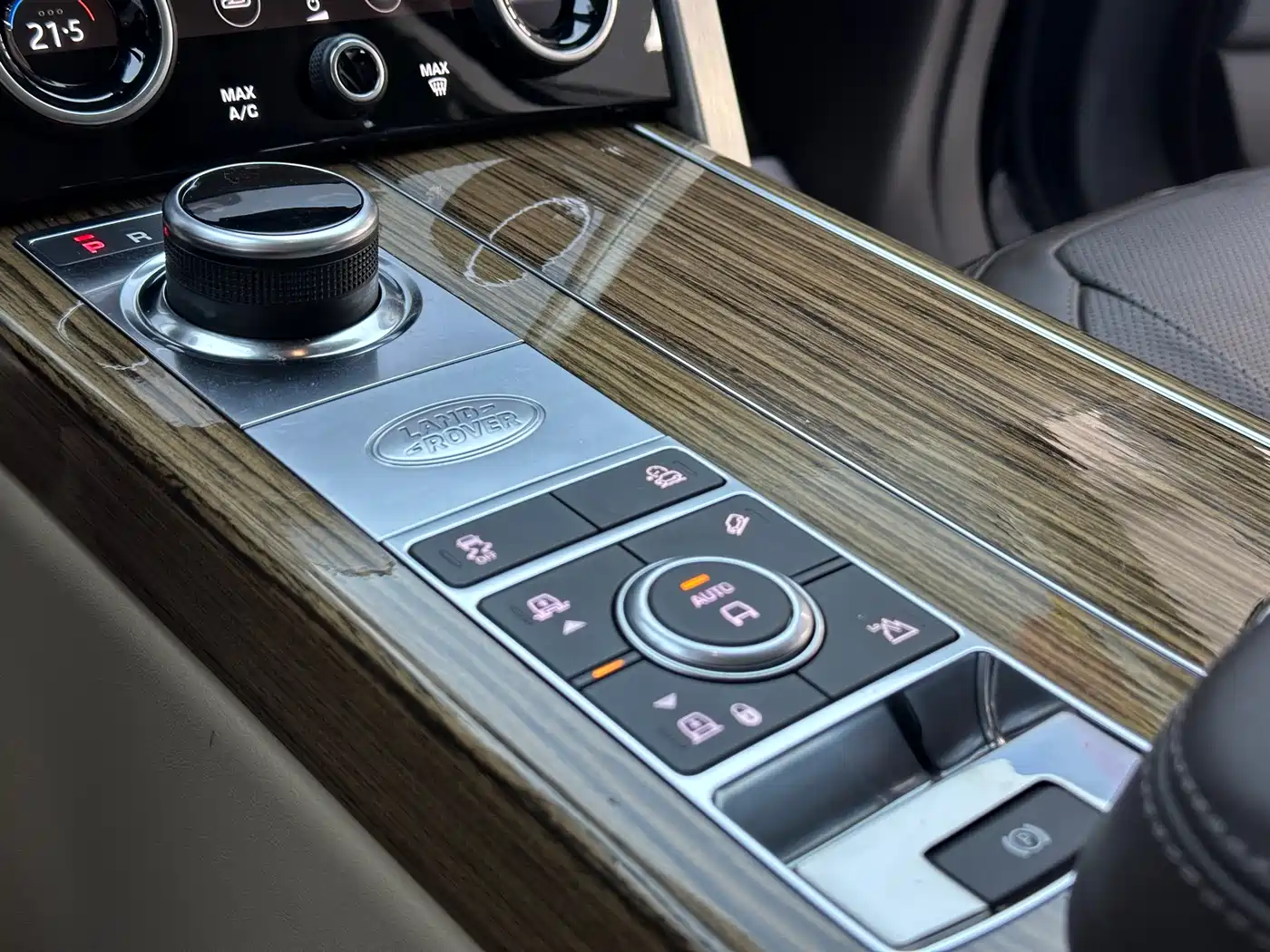 Land Rover Range Rover 2018 3.0 SC V6 Vogue Heritage Extended Edition фото 12