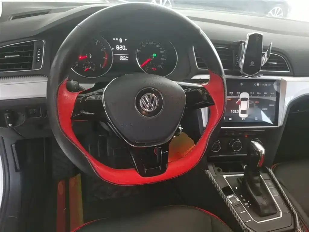 Volkswagen Lamando 2017 230TSI DSG Trend Edition фото 11