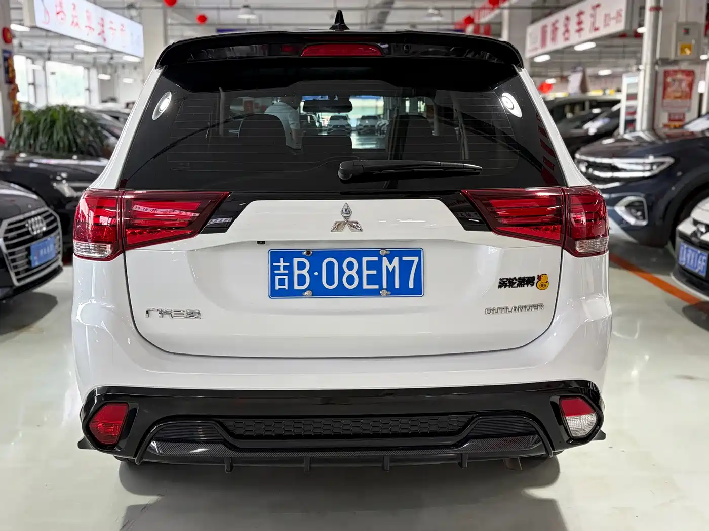 Mitsubishi Outlander 2021 2.0L 2WD Yaodong Edition 5-seater фото 5