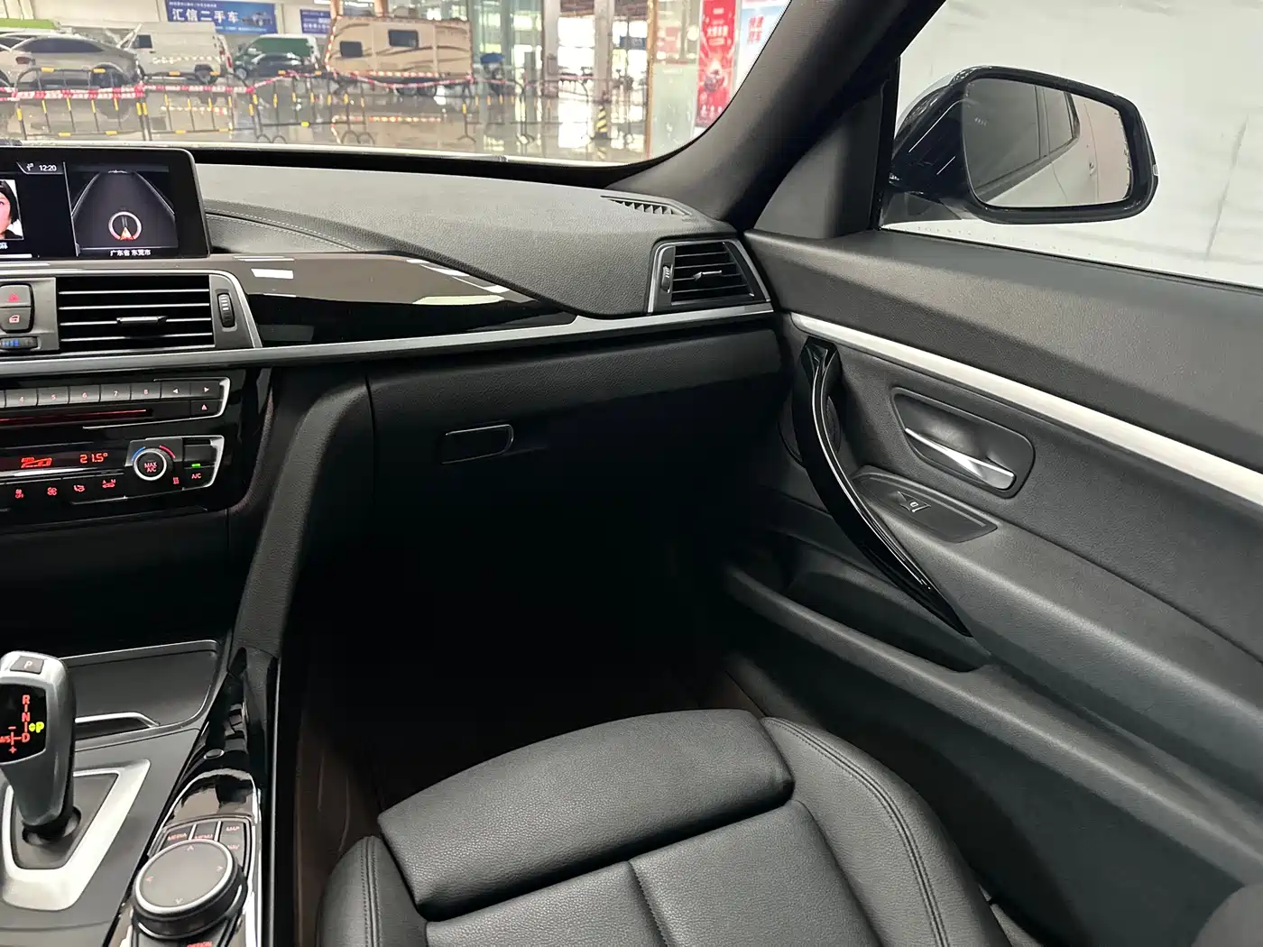 BMW 3 Series GT 2020 320i M Sport Package фото 14
