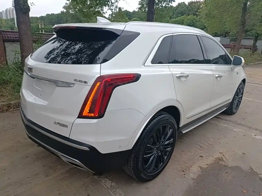 Фото 7 - Cadillac XT5
