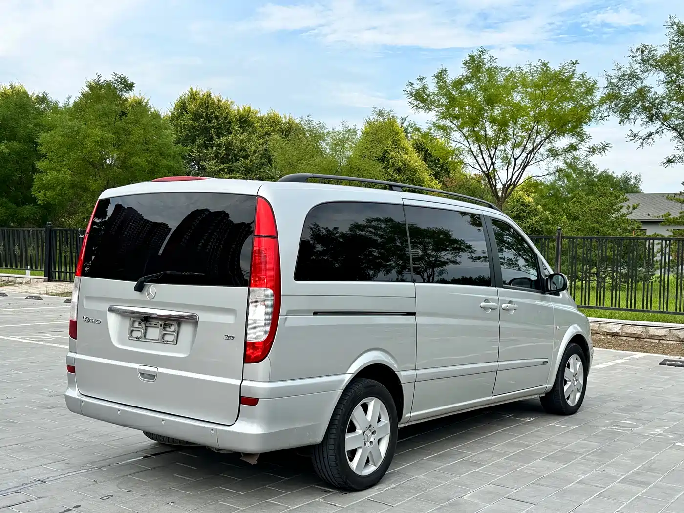 Mercedes-Benz Viano (Import) 2006 Viano 3.2L фото 15