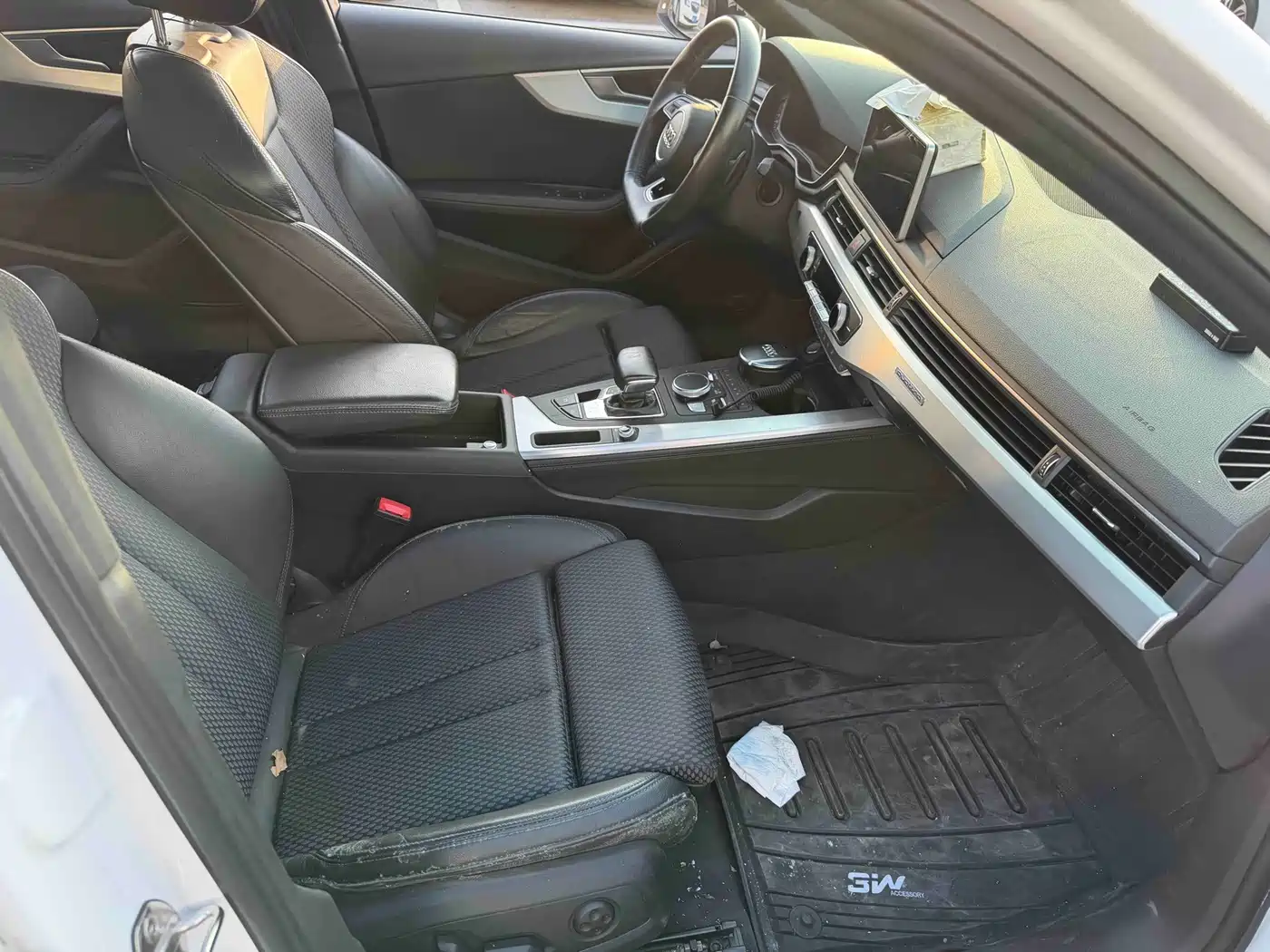 Фото 5 - Audi A4L