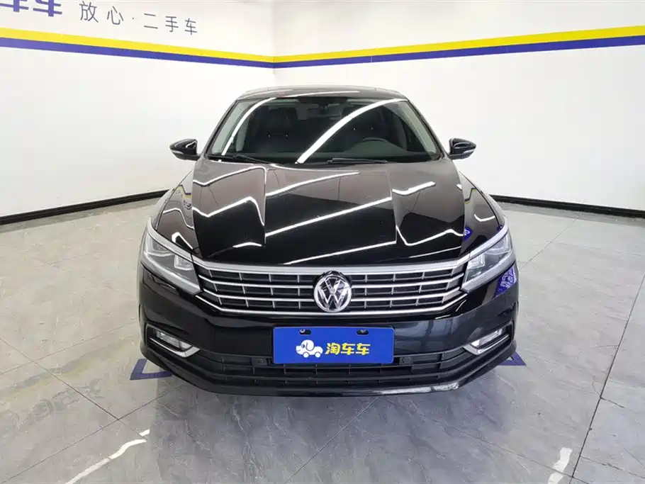 Volkswagen Passat 2017 330TSI DSG Prestige фото 2