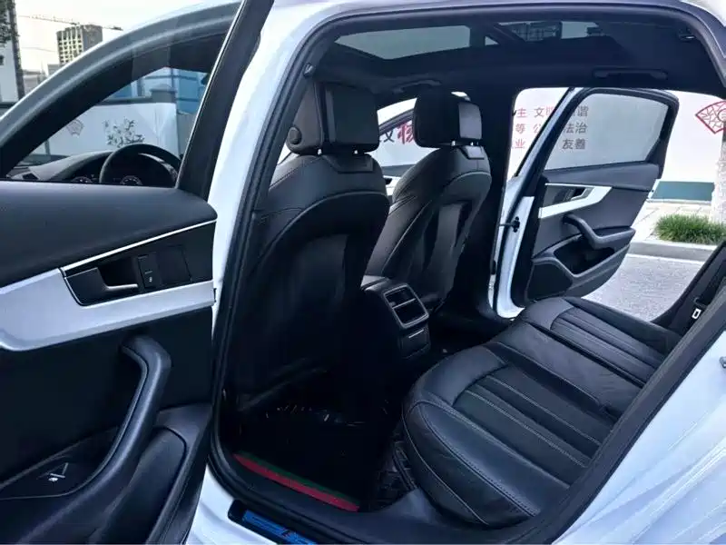 Audi A4L 2020 40 TFSI Fashion Dynamic Edition фото 6