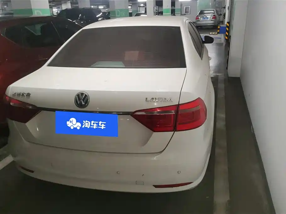 Volkswagen Lavida 2013 1.6L Automatic Trend Edition фото 3