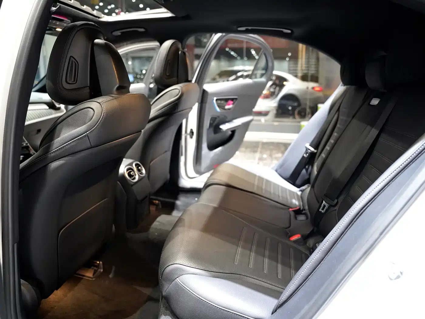 Mercedes-Benz C-Class 2023 C 200 L Sport фото 9
