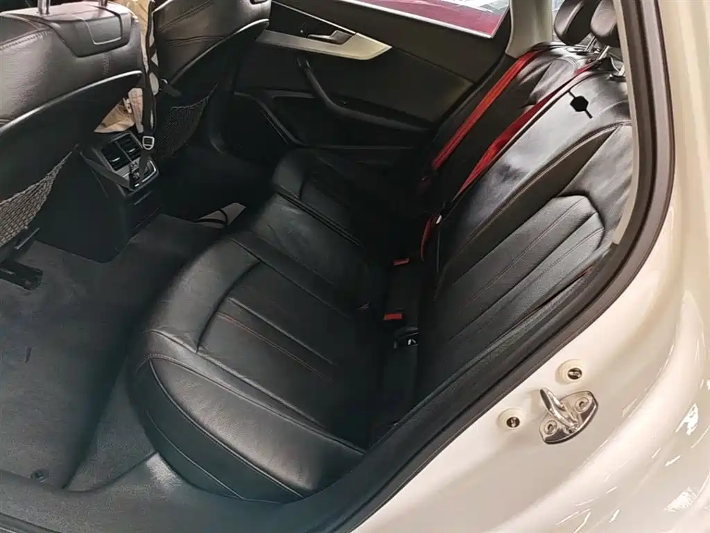 Audi A4L 2017 Model 45 TFSI quattro Sport Version фото 17
