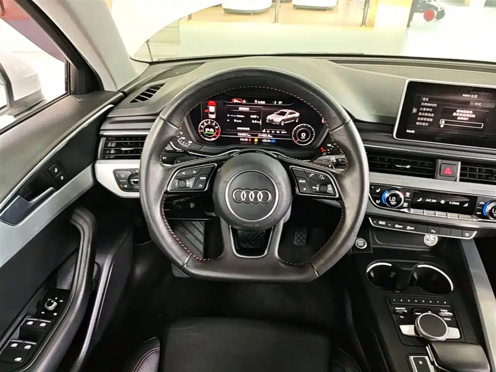 Audi A4L 2017 Model 45 TFSI quattro Sport Version фото 11