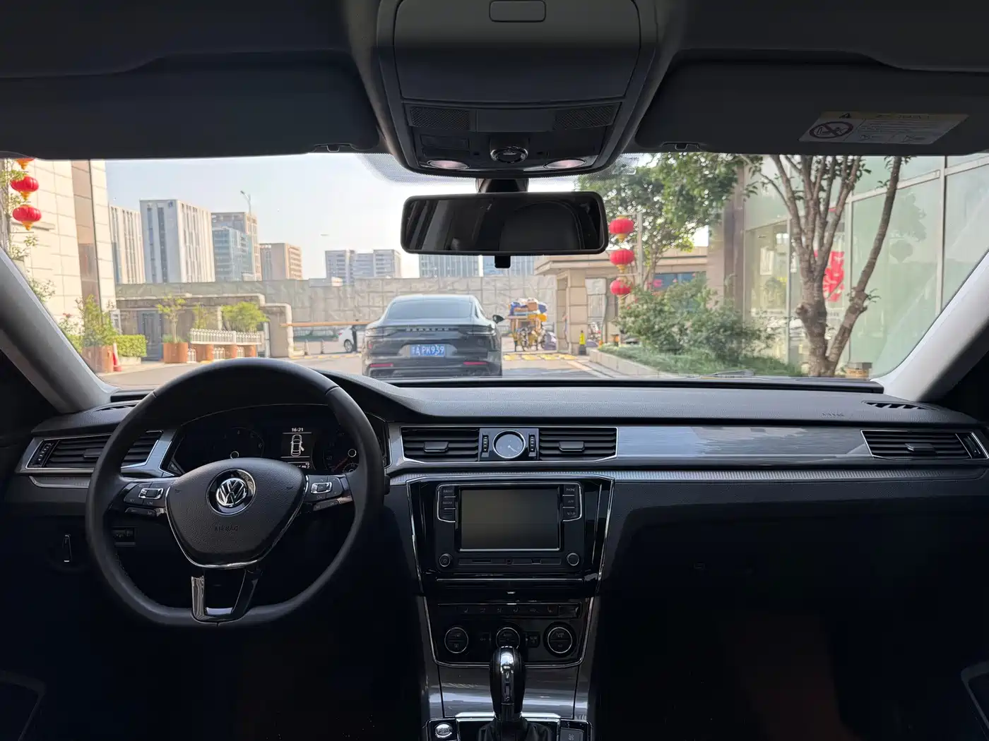 Volkswagen Passat 2017 330TSI DSG Prestige фото 25