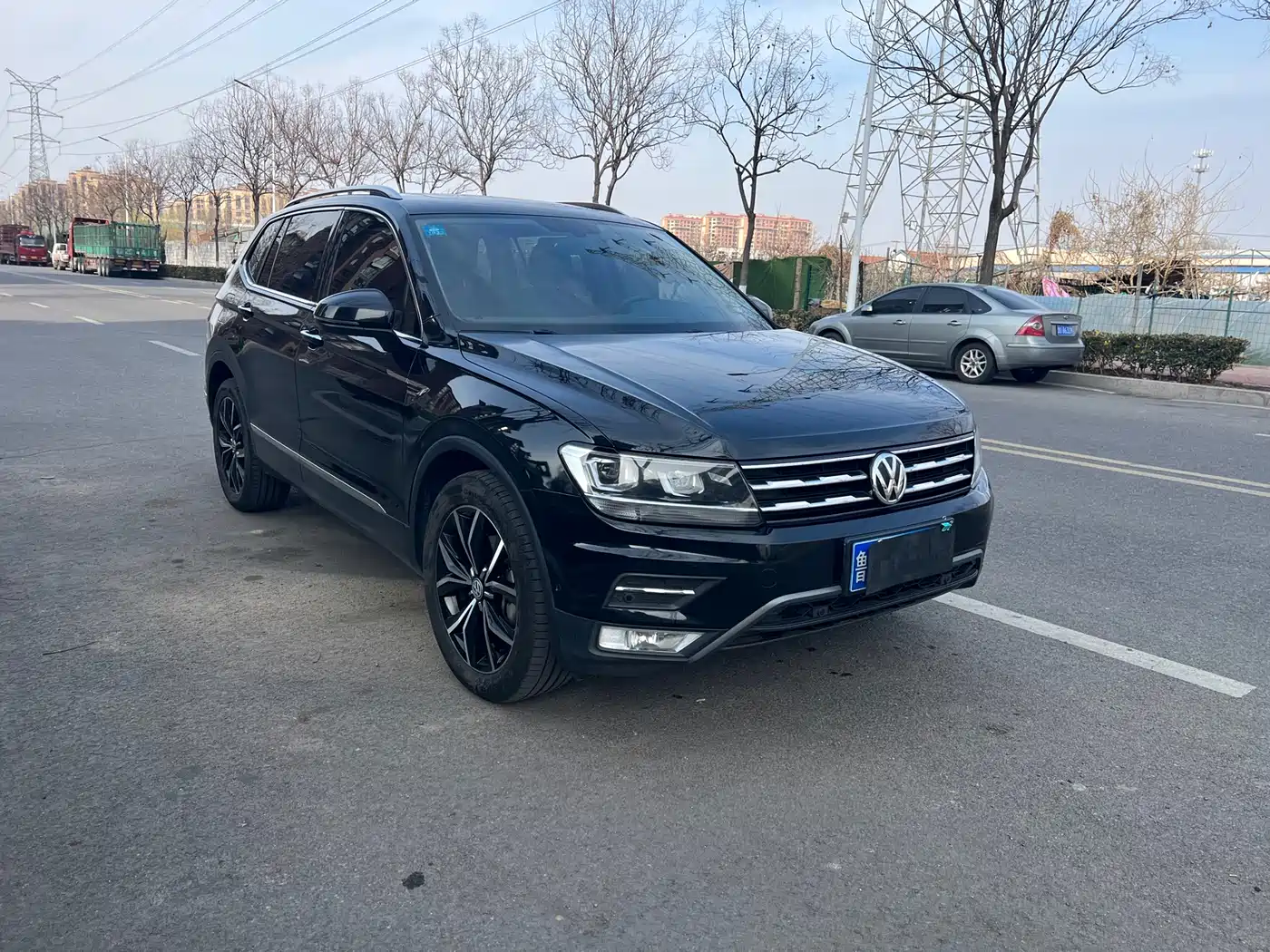 Volkswagen Tiguan L 2019 330TSI Automatic 2WD Smart Luxury Edition China VI фото 3