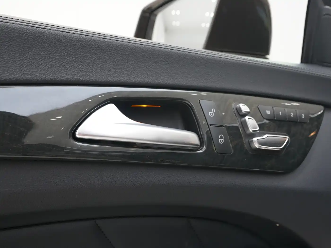 Mercedes-Benz CLS 2015 CLS 320 фото 12