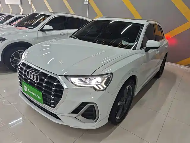 Audi Q3 35 TFSI, Стиль Драйв