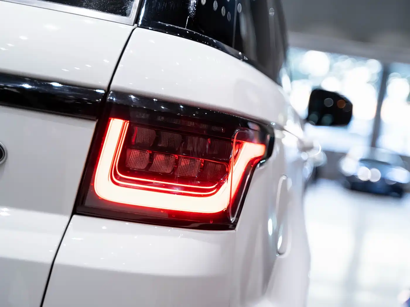 Land Rover Range Rover Sport 2021 3.0 L6 Gloss Black Edition фото 8