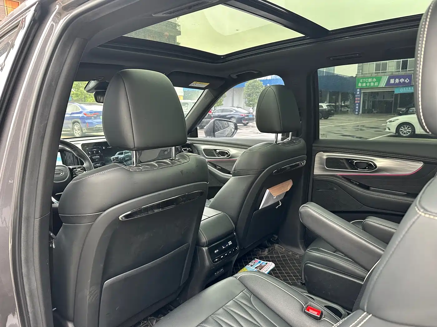 GAC Trumpchi Trumpchi GS8 2022 Dual Engine Series 2.0TM 2WD Premium Edition (6-Seater) фото 16