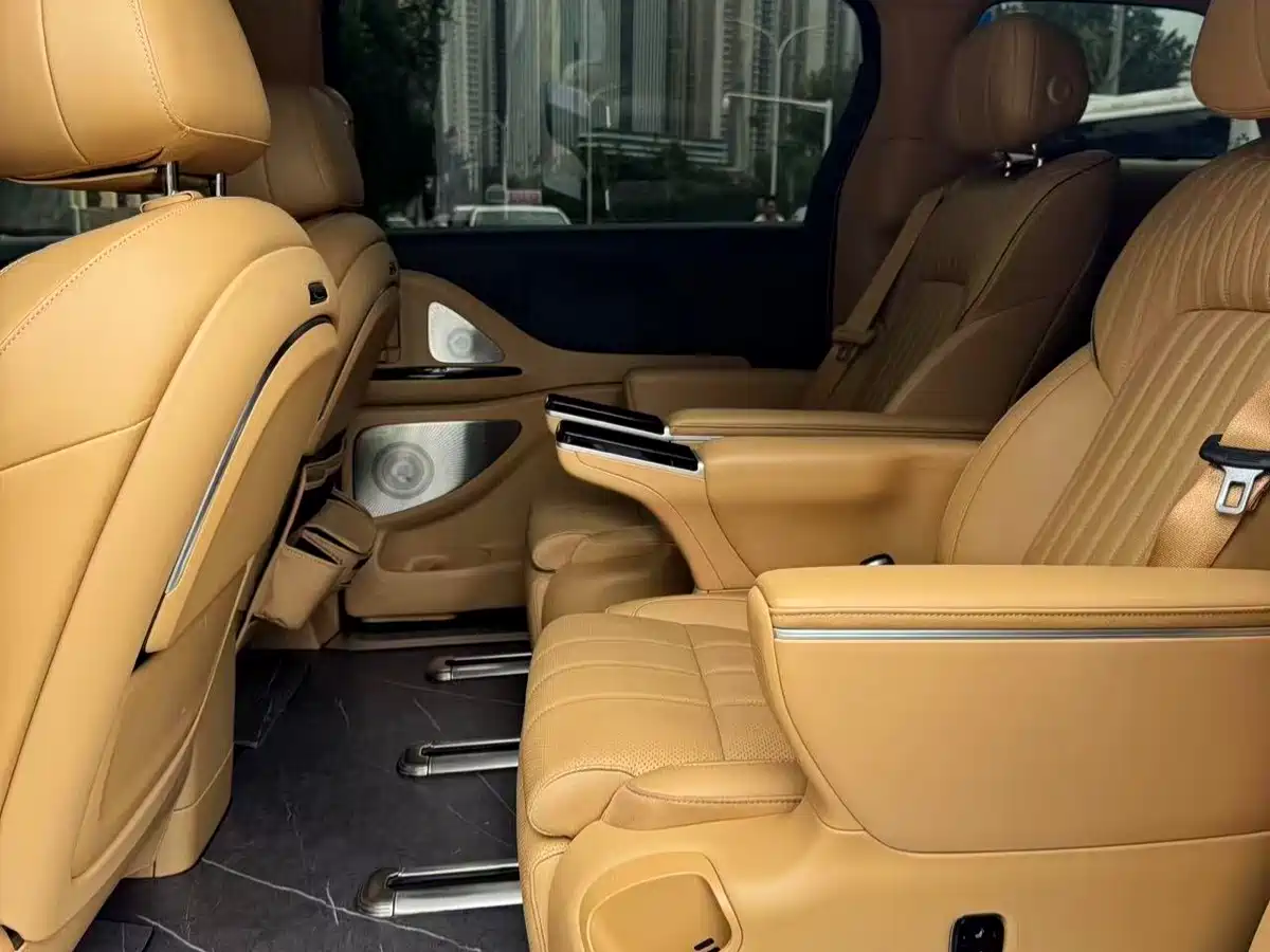 Voyah Auto Voyah Dreamer 2025 PHEV AWD Flagship Kunpeng Edition фото 11
