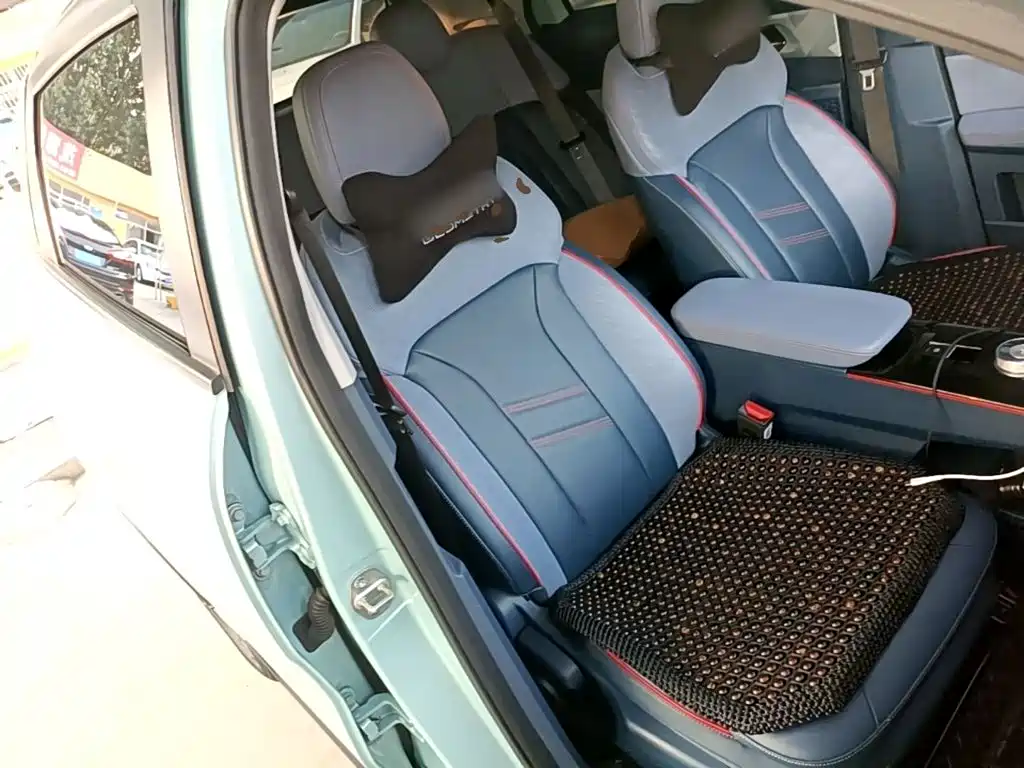 Фото 25 - Geely Geometry E Firefly
