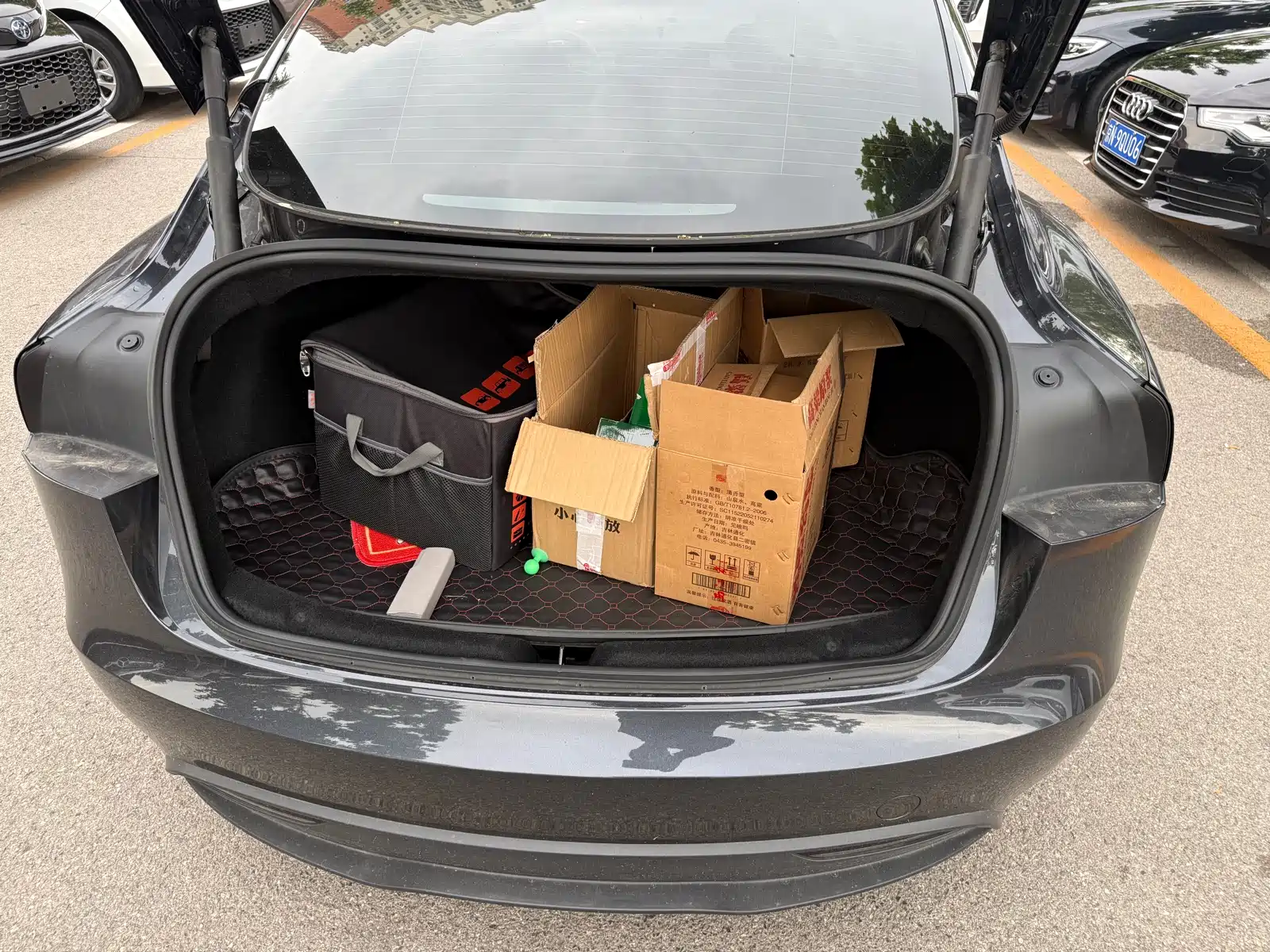 Фото 15 - Tesla Model 3