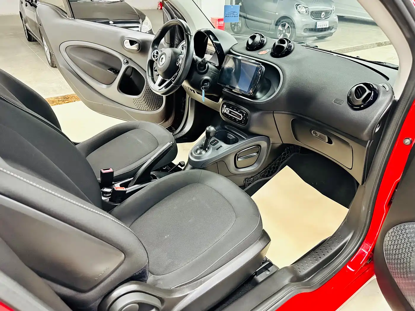 smart fortwo 2019 2019 0.9T 66kW Hardtop Wind Edition China VI