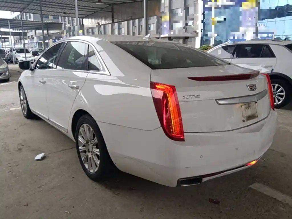 Photo 5 - Cadillac XTS
