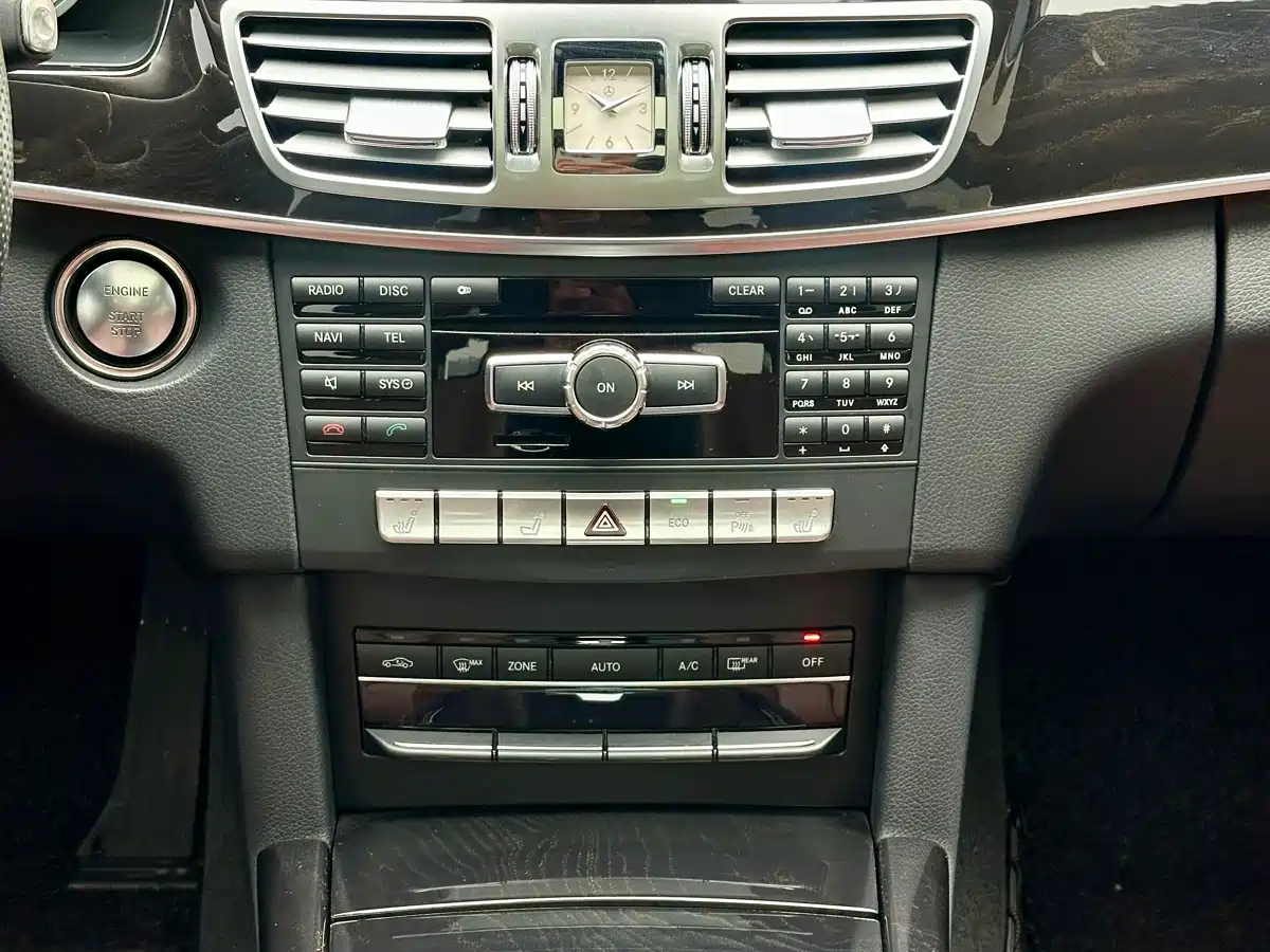 Mercedes-Benz E-Class 2015 E 320 L Sport 4MATIC фото 14