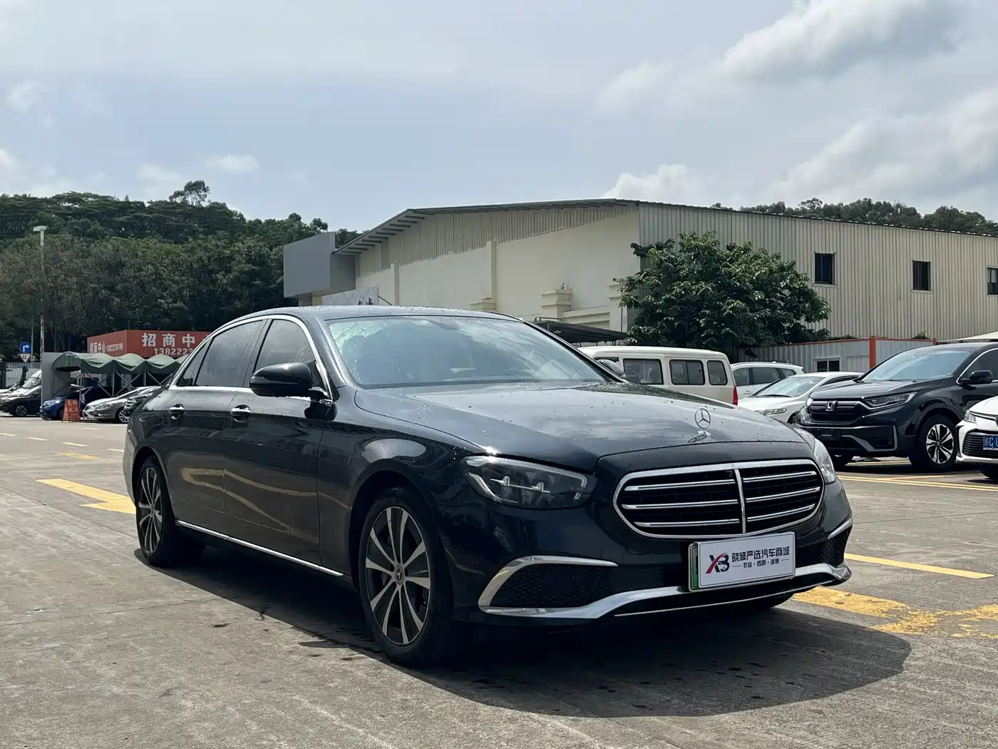 Mercedes-Benz E-Class New Energy 2022 Facelift E 350 e L Plug-in Hybrid Sedan фото 3