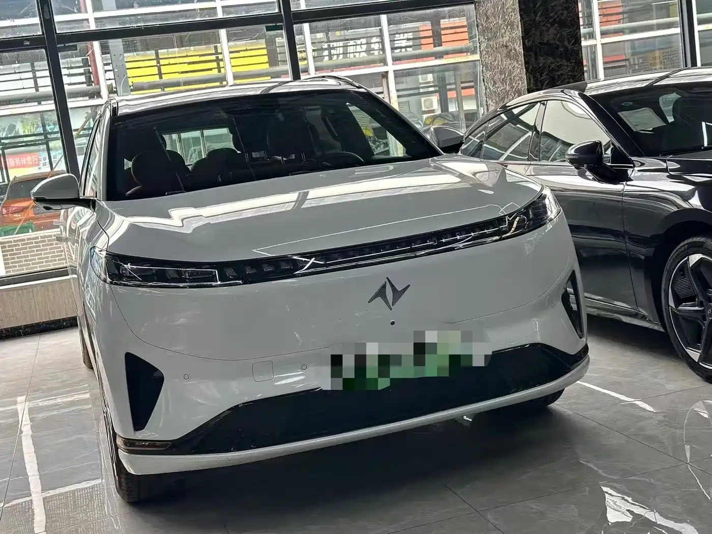 Dongfeng Yipai eπ008 2025 2024 636Max Pure Electric 6-Seater