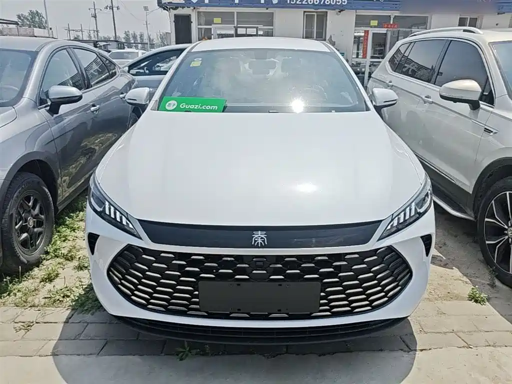 BYD Qin PLUS 2026 DM-i Smart Edition 128KM Progressive фото 3