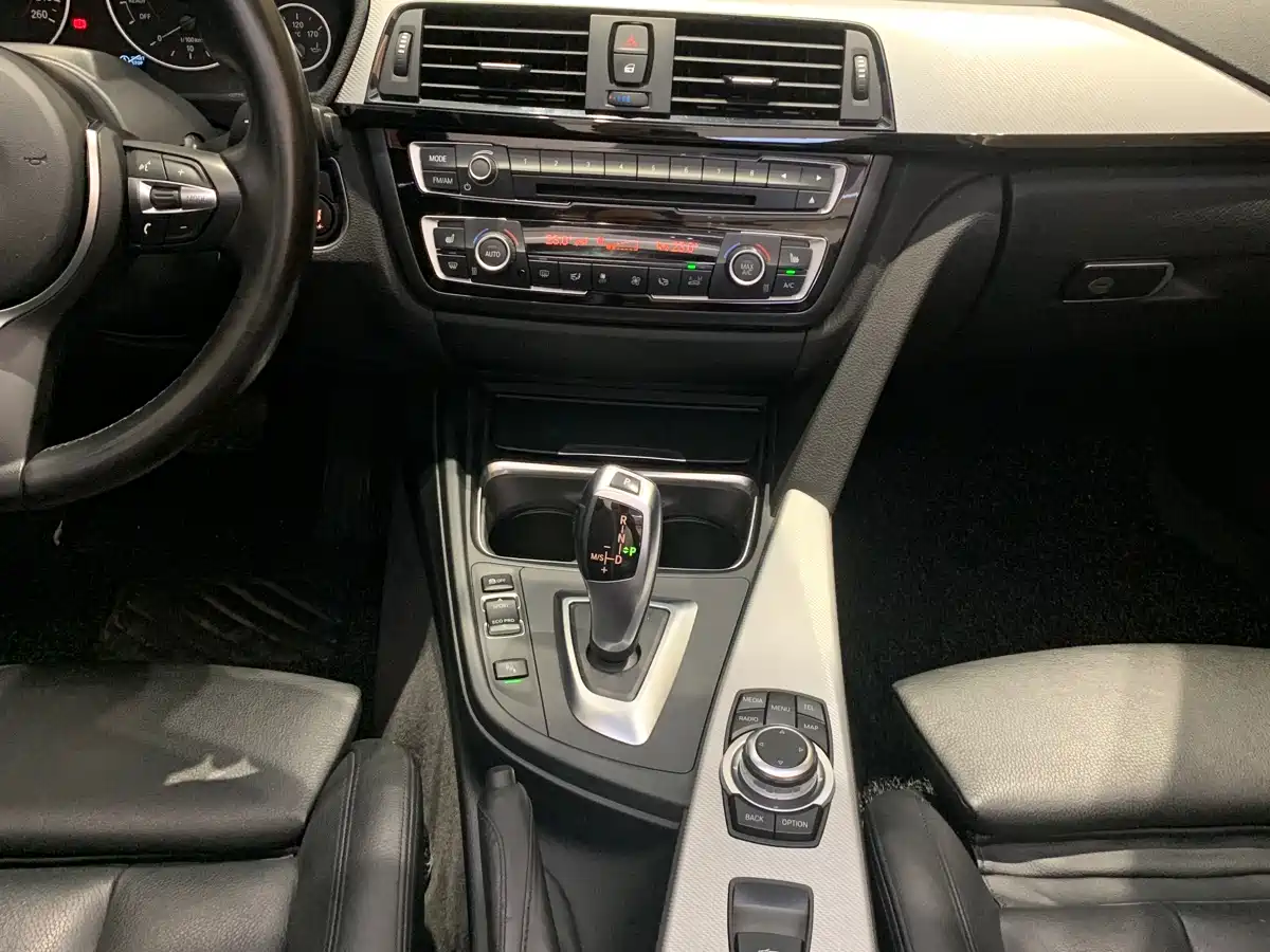 BMW 4 Series 2014 420i Convertible Luxury Design Package фото 13